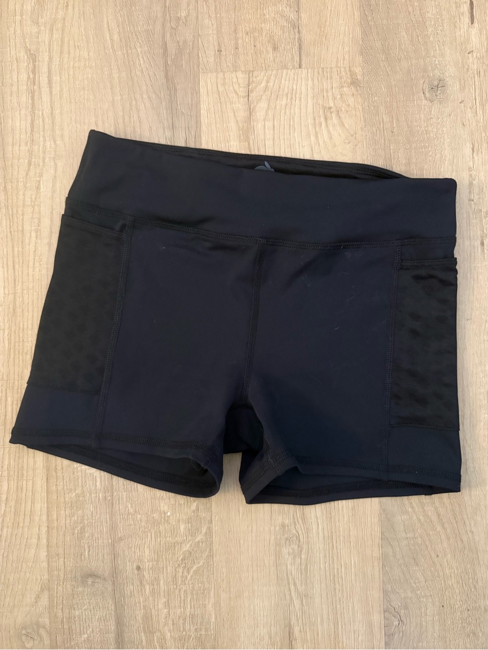 Rabbit speed leggy shorts